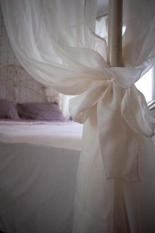 Il Bianconiglio R&B Bed & Breakfast Carraie Exterior photo